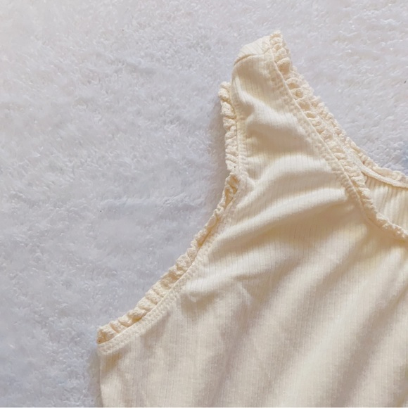 Cream tank top - Picture 2 of 2